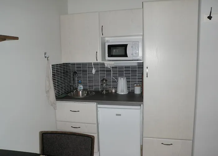 ベッド・アンド・ブレックファスト Ceracon Taalintehdas